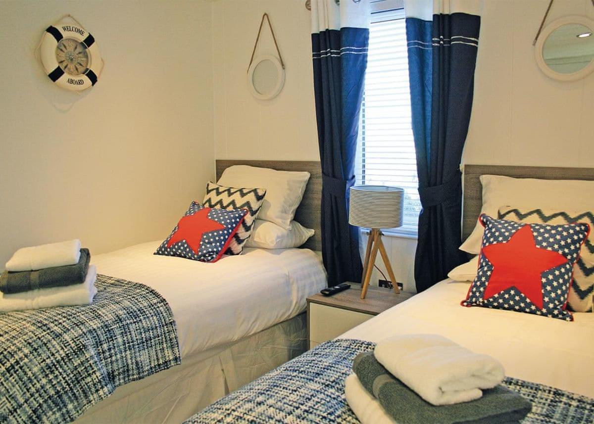 Fishguard Bay Resort Llanllawer Luaran gambar