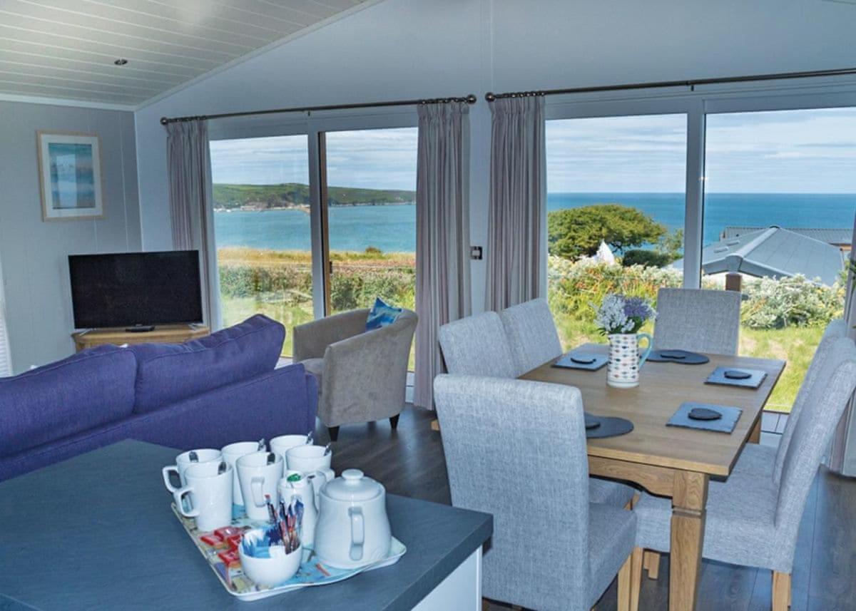Fishguard Bay Resort Llanllawer Luaran gambar