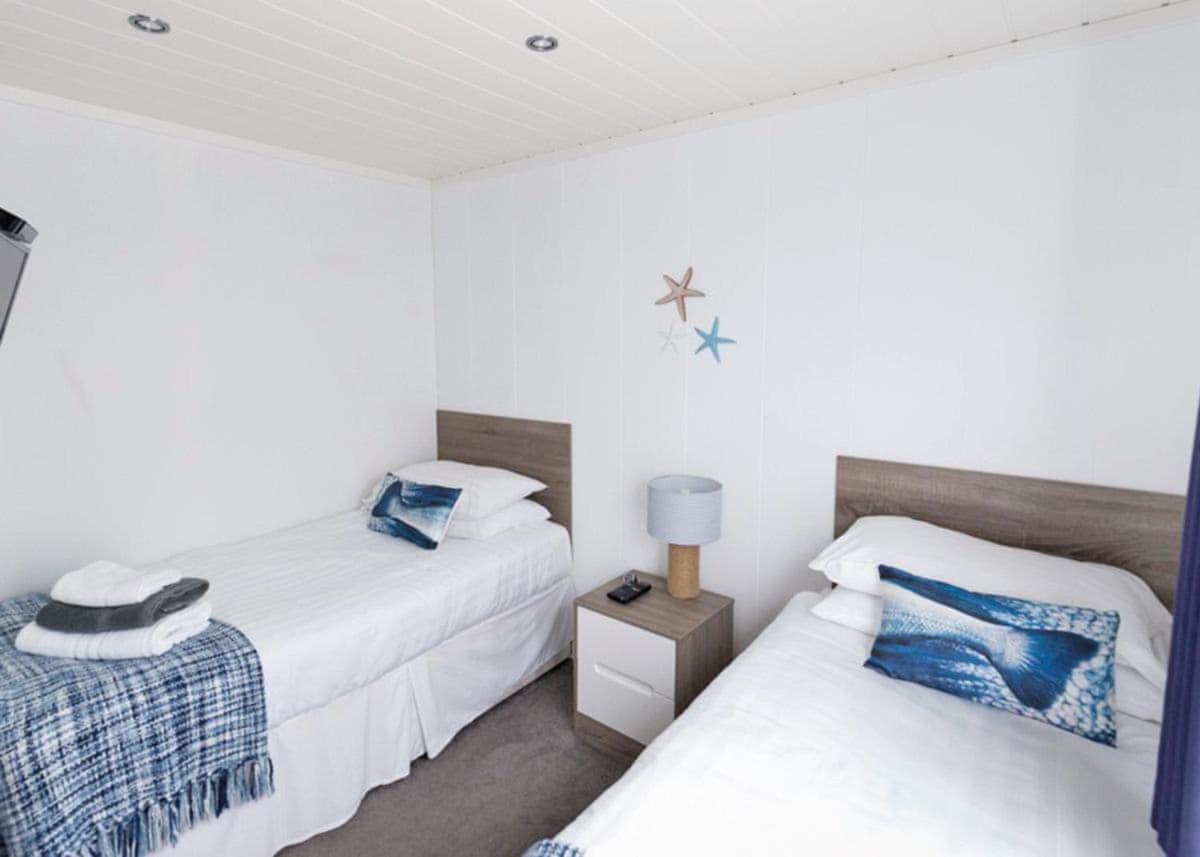 Fishguard Bay Resort Llanllawer Luaran gambar